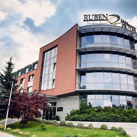 Ruben Hotel Zielona Gora Dış mekan fotoğraf