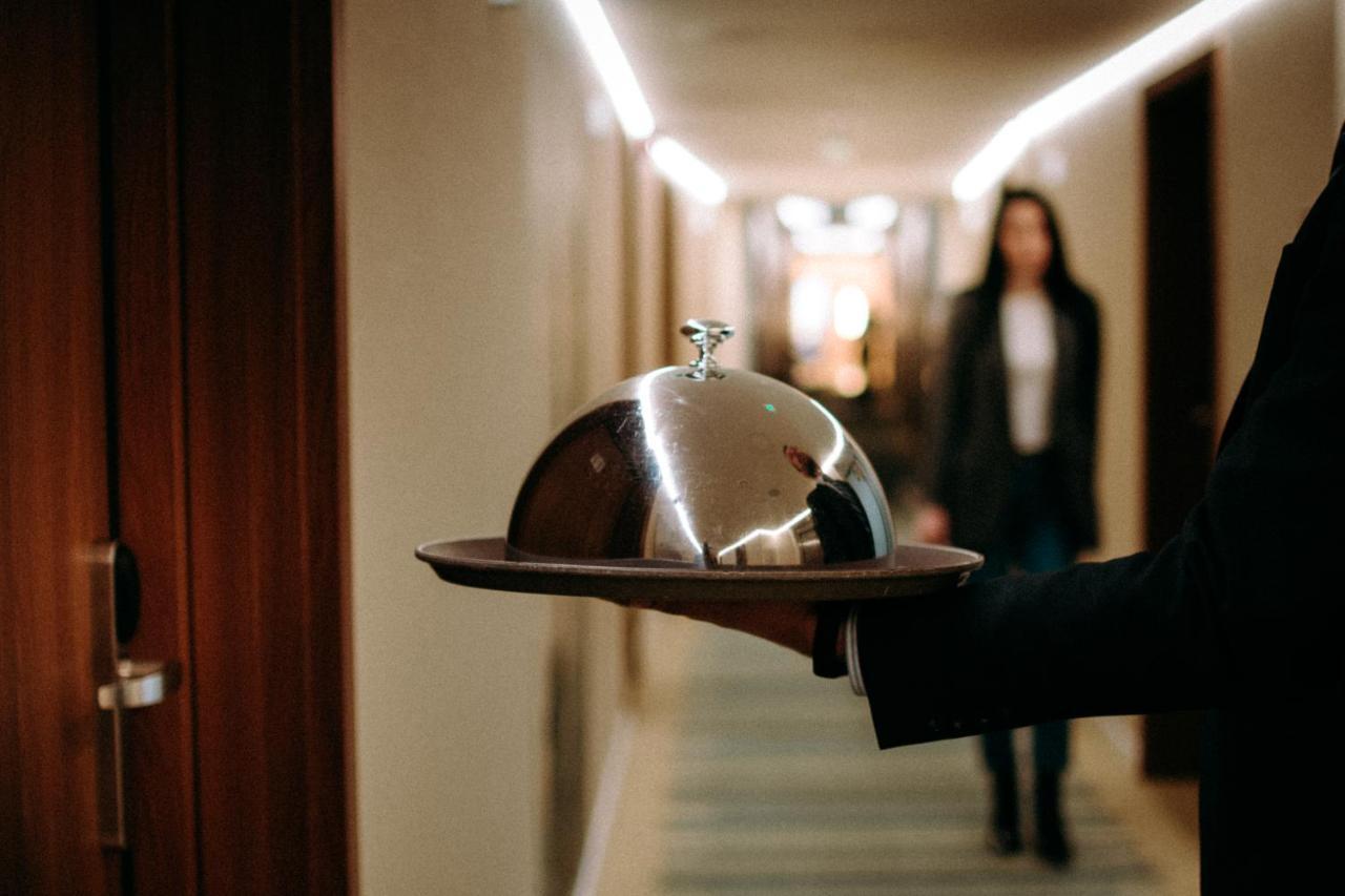 Ruben Hotel Zielona Gora Dış mekan fotoğraf