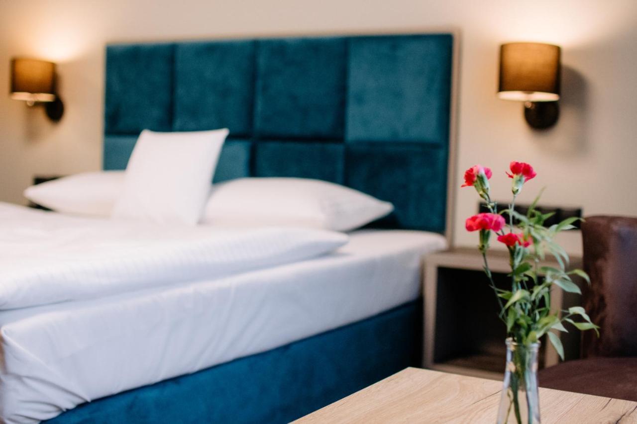Ruben Hotel Zielona Gora Dış mekan fotoğraf
