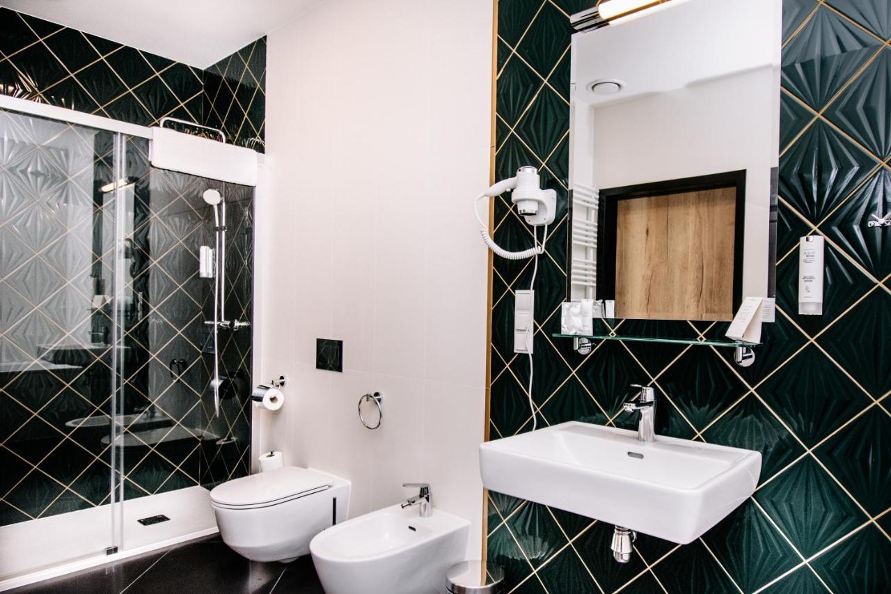 Ruben Hotel Zielona Gora Dış mekan fotoğraf