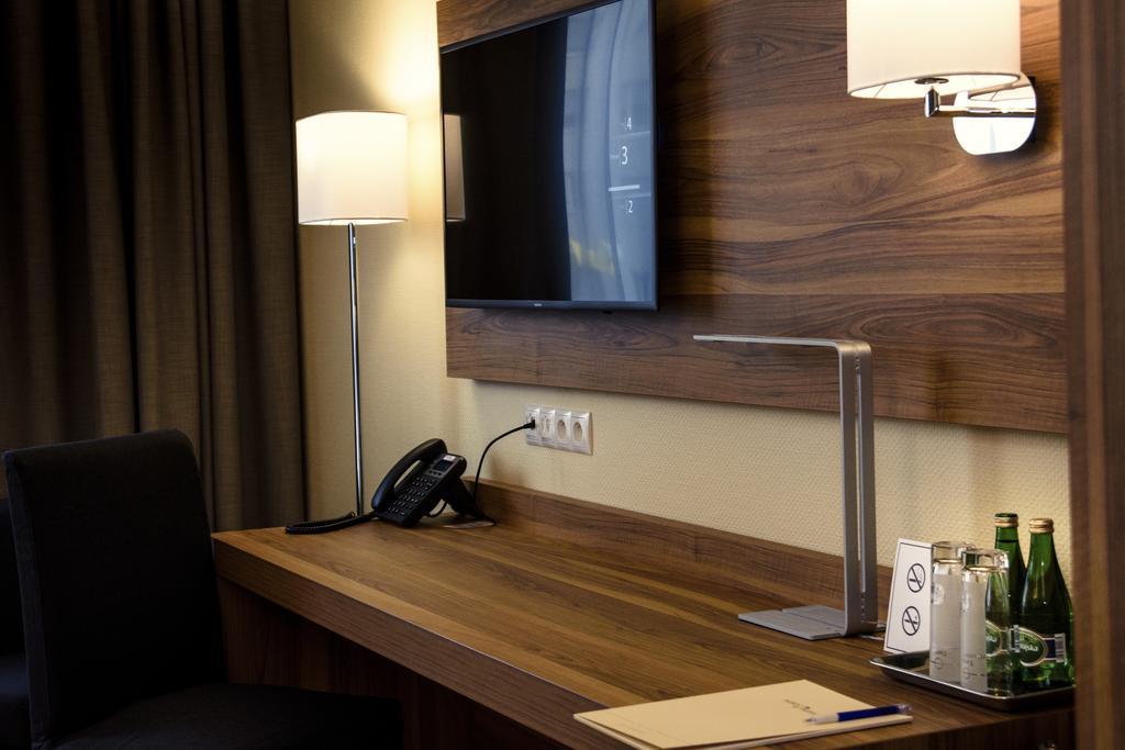Ruben Hotel Zielona Gora Dış mekan fotoğraf
