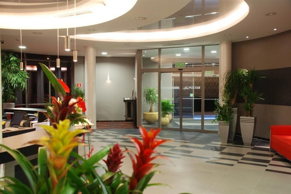 Ruben Hotel Zielona Gora Dış mekan fotoğraf